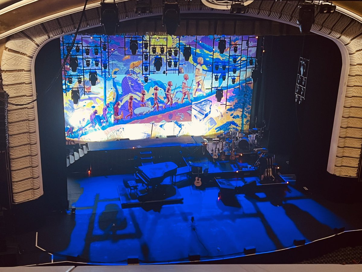 lesleyC84's tweet photo. @timminchin bloody brilliant show! https://t.co/5bmlyBtNvW