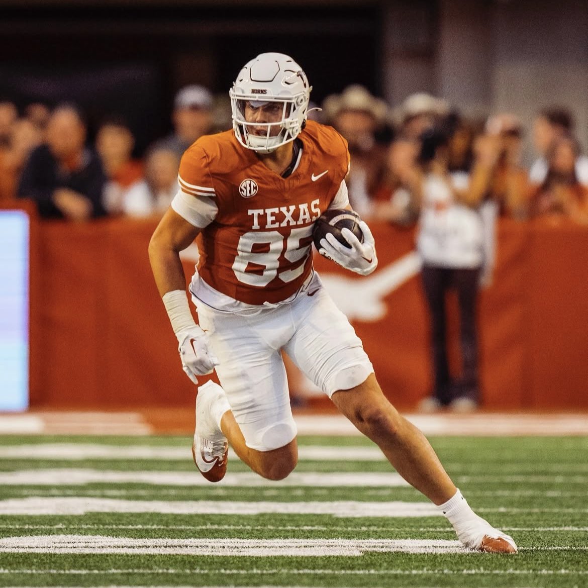 JT Geraci (@jt_geraci) on Twitter photo Blessed to receive an offer to Texas!
<a href="/TexasFootball/">Texas Football</a> <a href="/CoachJeffBanks/">Jeff Banks</a> <a href="/CoAcHKeLZZz3/">Markell Harrison</a> <a href="/damehova9/">Damon Simmons</a> @cody_high <a href="/RivalsFriedman/">Adam Friedman</a> <a href="/BobbyDeren/">Bobby Deren</a> <a href="/adamgorney/">Adam Gorney</a> <a href="/ChadSimmons_/">ChadSimmons</a> <a href="/TomLoy247/">Tom Loy</a> @tomluginbill @craighaubert <a href="/TheUCReport/">Billy Tucker</a> <a href="/mfarrellsports/">Mike Farrell</a> Blessed to receive an offer to Texas!
<a href="/TexasFootball/">Texas Football</a> <a href="/CoachJeffBanks/">Jeff Banks</a> <a href="/CoAcHKeLZZz3/">Markell Harrison</a> <a href="/damehova9/">Damon Simmons</a> @cody_high <a href="/RivalsFriedman/">Adam Friedman</a> <a href="/BobbyDeren/">Bobby Deren</a> <a href="/adamgorney/">Adam Gorney</a> <a href="/ChadSimmons_/">ChadSimmons</a> <a href="/TomLoy247/">Tom Loy</a> @tomluginbill @craighaubert <a href="/TheUCReport/">Billy Tucker</a> <a href="/mfarrellsports/">Mike Farrell</a>