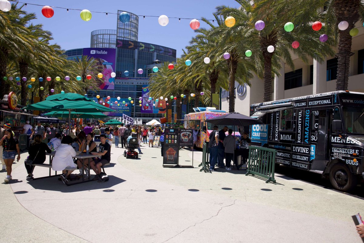 @vidcon lmk if you see me 👀👀