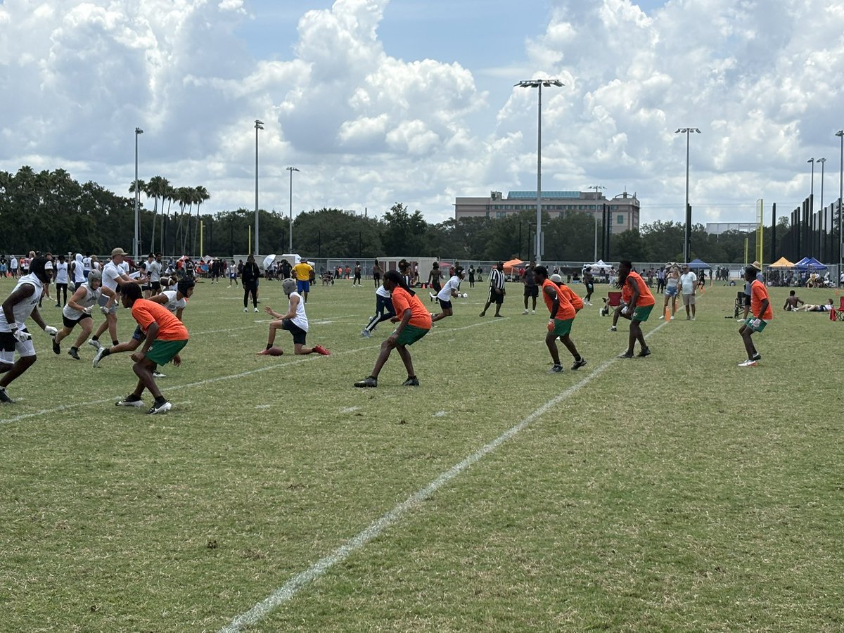 CoachT1920's tweet image. Great showing 7on7 event at @USFFootball today! Proud of our guys for competing hard and representing with pride. Go Tigers! ๐
๐ช๐ฝ๐ #7on7 #GoTigers