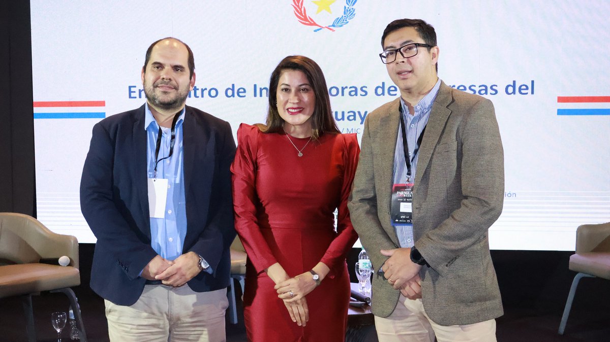 Aplaudimos al Viceministro de Mipymes <a href="/gustavogimenezf/">Gustavo Gimenez F.</a> y a su equipo por reconocer el valor estratégico de las incubadoras, aceleradoras y centros de apoyo. ¡Así se construyen políticas que impulsan la innovación y el desarrollo sostenible! 🇵🇾

#ParaguayTechWeek #GENParaguay