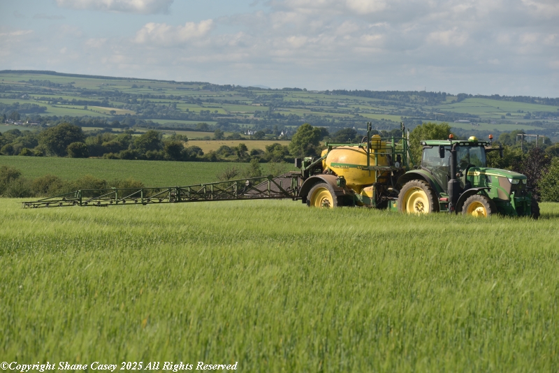 #Silage2025 As the first cuts come to a close locally, still some bits. A fair amount of hay knocked. Spring crops getting their final sprays as well and Winter crops beginning to turn. #Harvest2025 is not too far away
#IrishFarming #IrishAgri