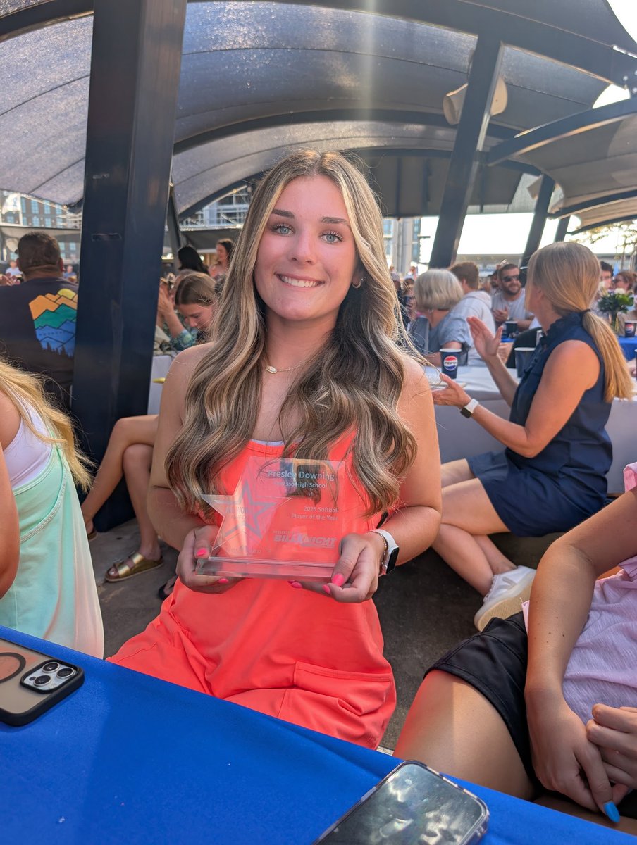 Congratulations to Preslee Downing for winning All World 2025 Softball Player of the Year!! 👏🏼👏🏼👏🏼