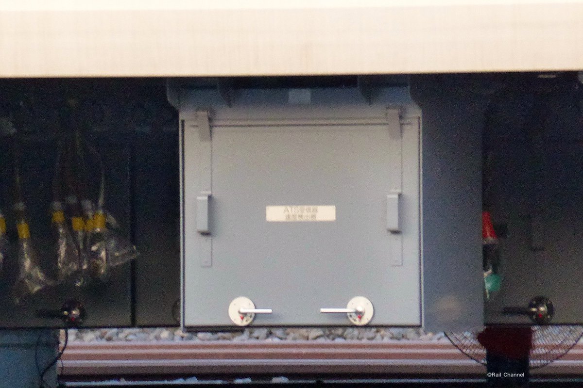 Rail_Channel's tweet photo. 2025.6.19 #津覇
61502号車(旧 61602)
2枚目 ATS受信機 速度検出器
#60000系 #61502F #61602F #80050型 #野田線 #アーバンパークライン https://t.co/5UmT4QLPj2