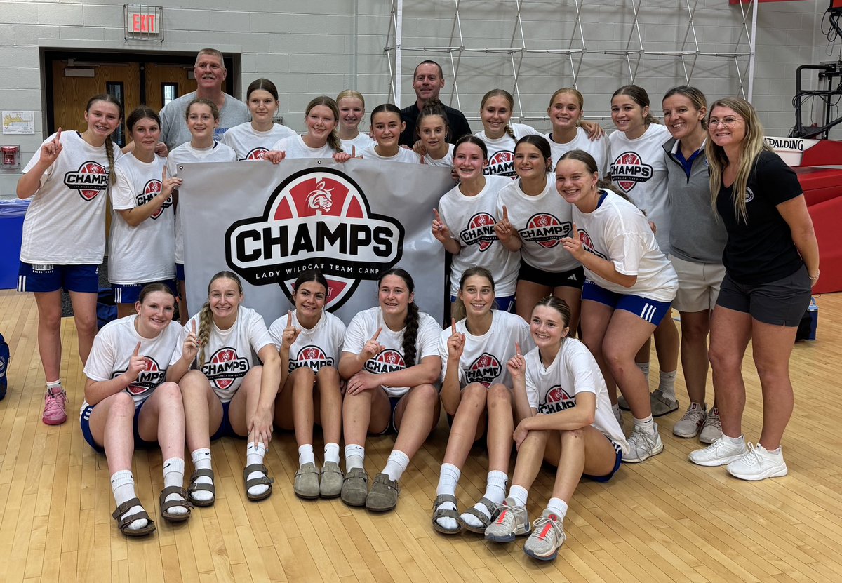 CNGBball's tweet photo. Great 3 days of Team Camp at Indiana Wesleyan. Our Varsity and JV teams went a combined 16-0 with tournament championships for both! Oh yeah, also snuck in some pickleball and volleyball. https://t.co/EY1oUk9tn6