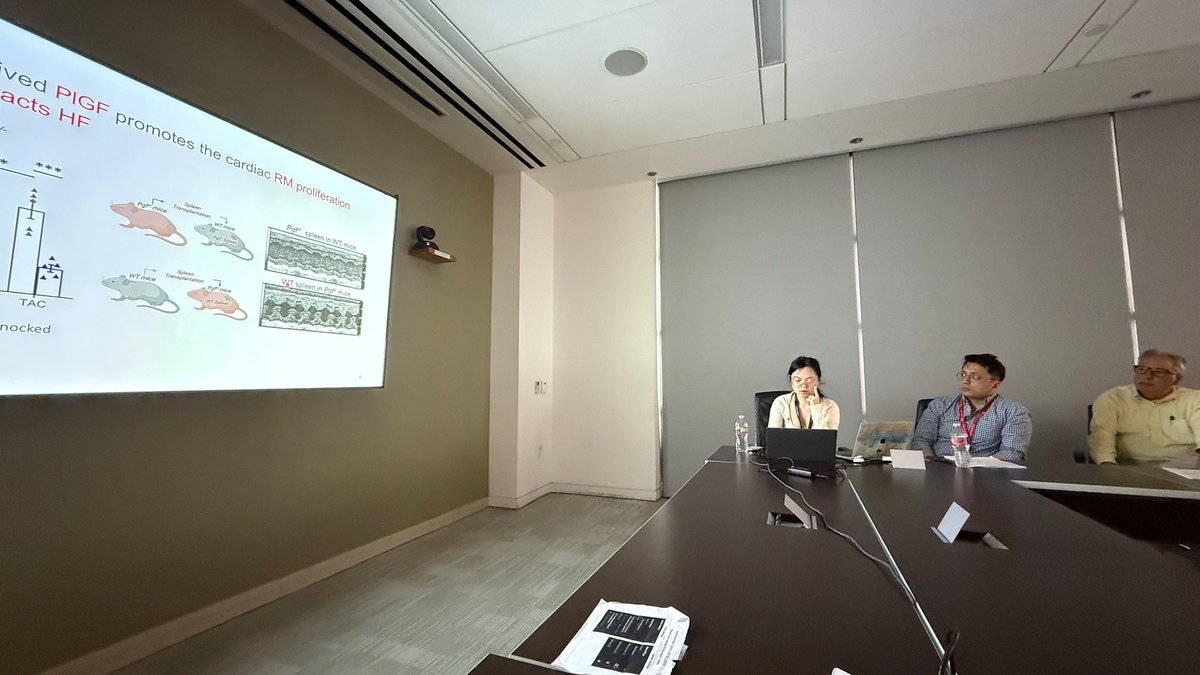 MarbanLab's tweet image. Today’s #journalclub covered topics from 🫀-🧠-spleen axis (Jiayi Yu) to #miRs (@coralf_reef; why don’t they work therapeutically?) to role of lymphatics in #HFpEF (@LeferLab ). Lots of #foodforthought