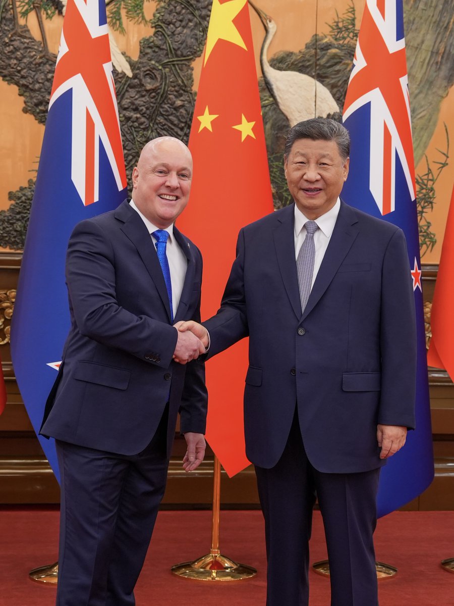 Constructive meeting with President Xi at the Great Hall of the People in Beijing today.

We discussed the depth of the NZ-China relationship - from trade and people-to-people ties to our shared global responsibilities.

In a complex world, open dialogue is more important than