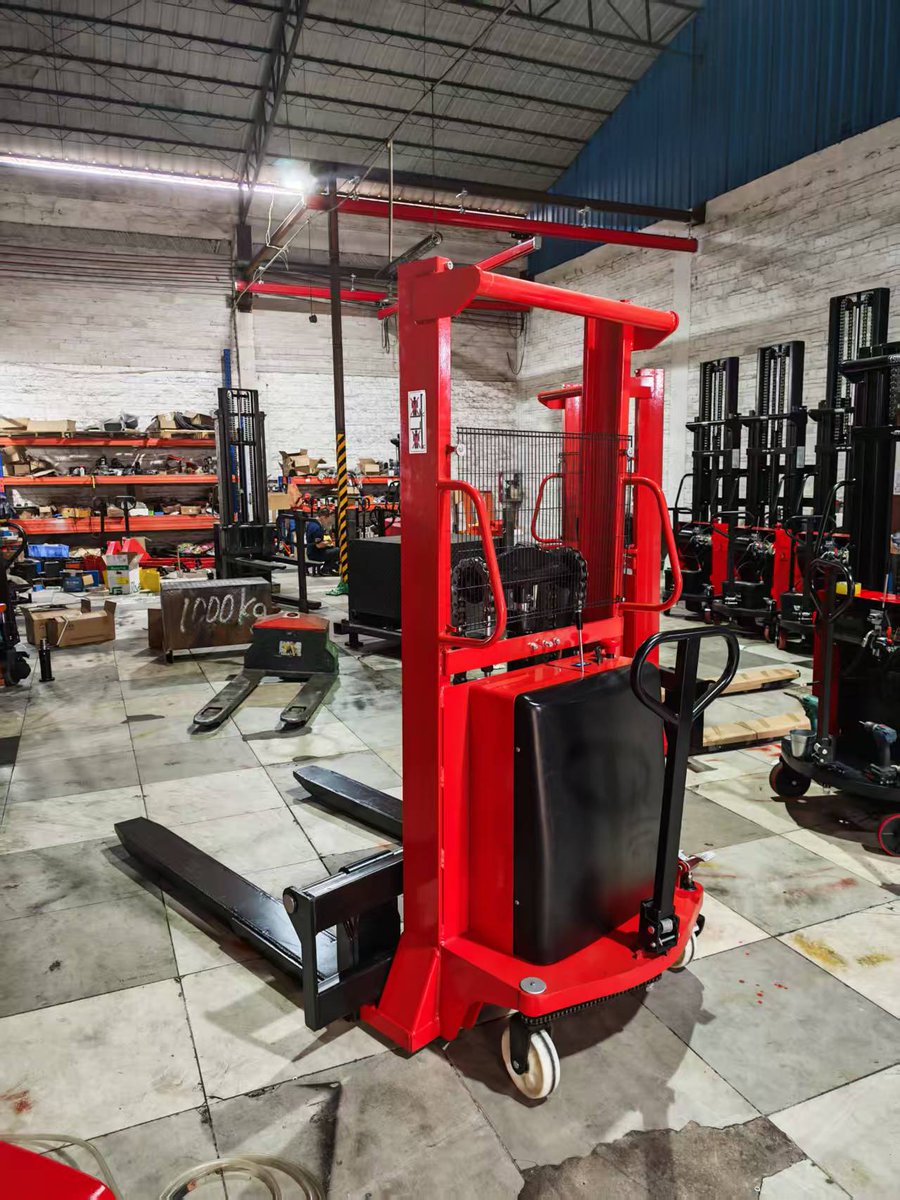 matta_yang's tweet image. Boost Your Productivity with Our 3000kg Semi-Electric Stacker! 📷
Looking for a powerful, efficient, and cost-effective solution for heavy-duty lifting?
#semielectricstacker #3000kgsemielectricstacker