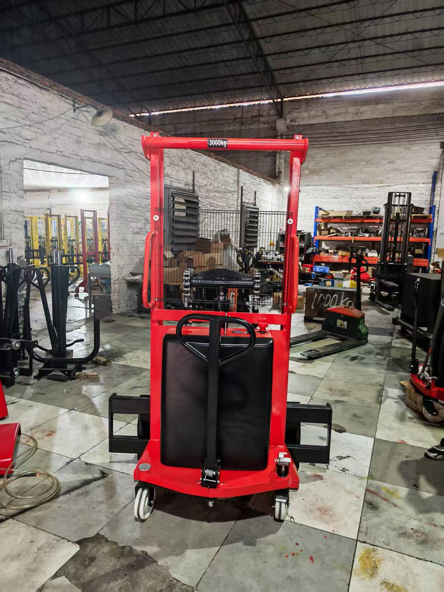 matta_yang's tweet image. Boost Your Productivity with Our 3000kg Semi-Electric Stacker! 📷
Looking for a powerful, efficient, and cost-effective solution for heavy-duty lifting?
#semielectricstacker #3000kgsemielectricstacker