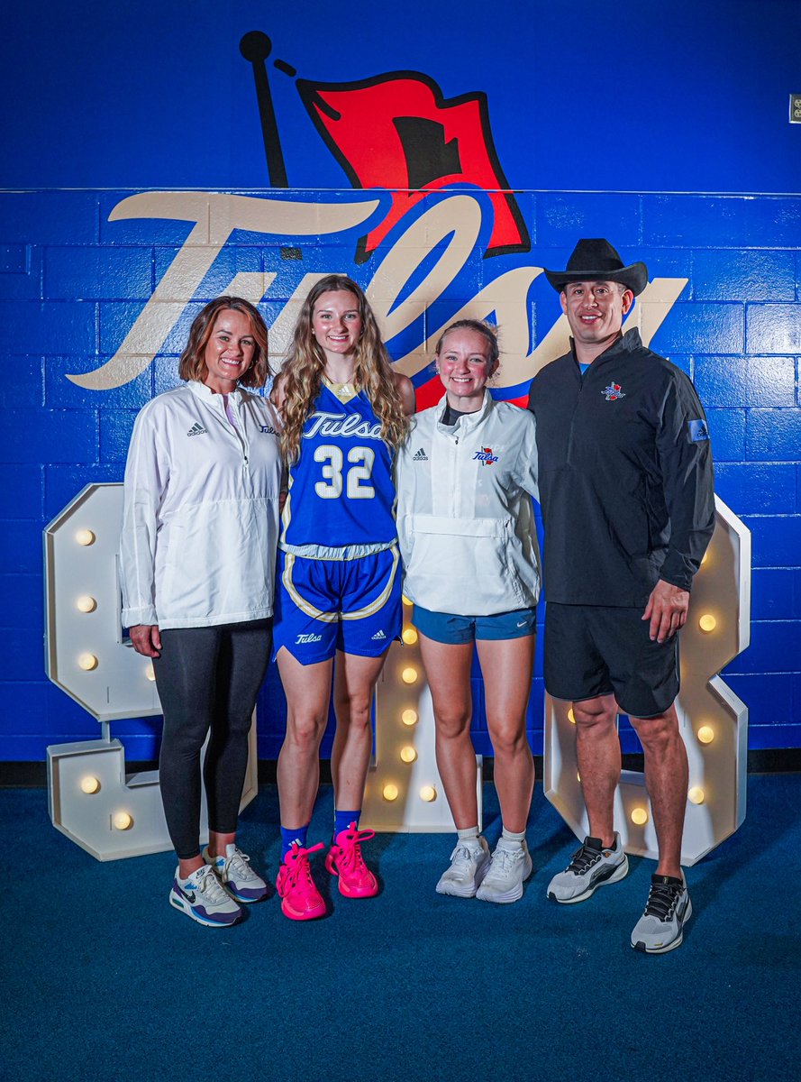 CamSchmidt08's tweet image. After a great unofficial visit and conversation with @angienelp, I am excited to announce that I have received an OFFER from @TulsaWBB!!
Thanks for the hospitality @CoachTayReed, @CoachBrotherton, @CoachMaiyaM!!
#ReignCane 🌀 🌀