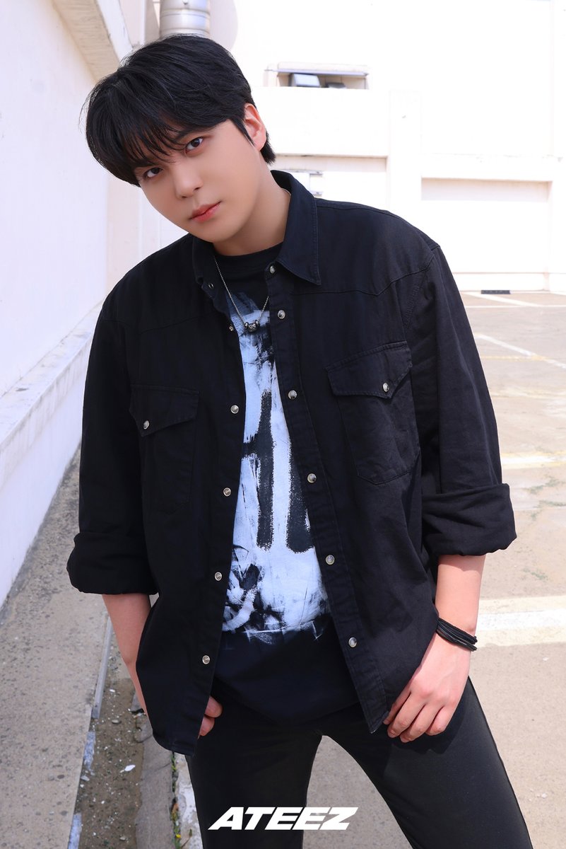 ATEEZofficial's tweet photo. [📢] Listening Party on STATIONHEAD

Special photo of #JONGHO for ATINY🎧 

Don't miss ATEEZ's listening party on 
@STATIONHEAD

⏰ Today, 11 AM (KST) / 10 PM (ET)
🔗 https://t.co/moV1gfFfnI

#ATEEZ #에이티즈
#GOLDENHOUR #GOLDENHOUR_Part3 #LemonDrop https://t.co/52Cfk4DPVI