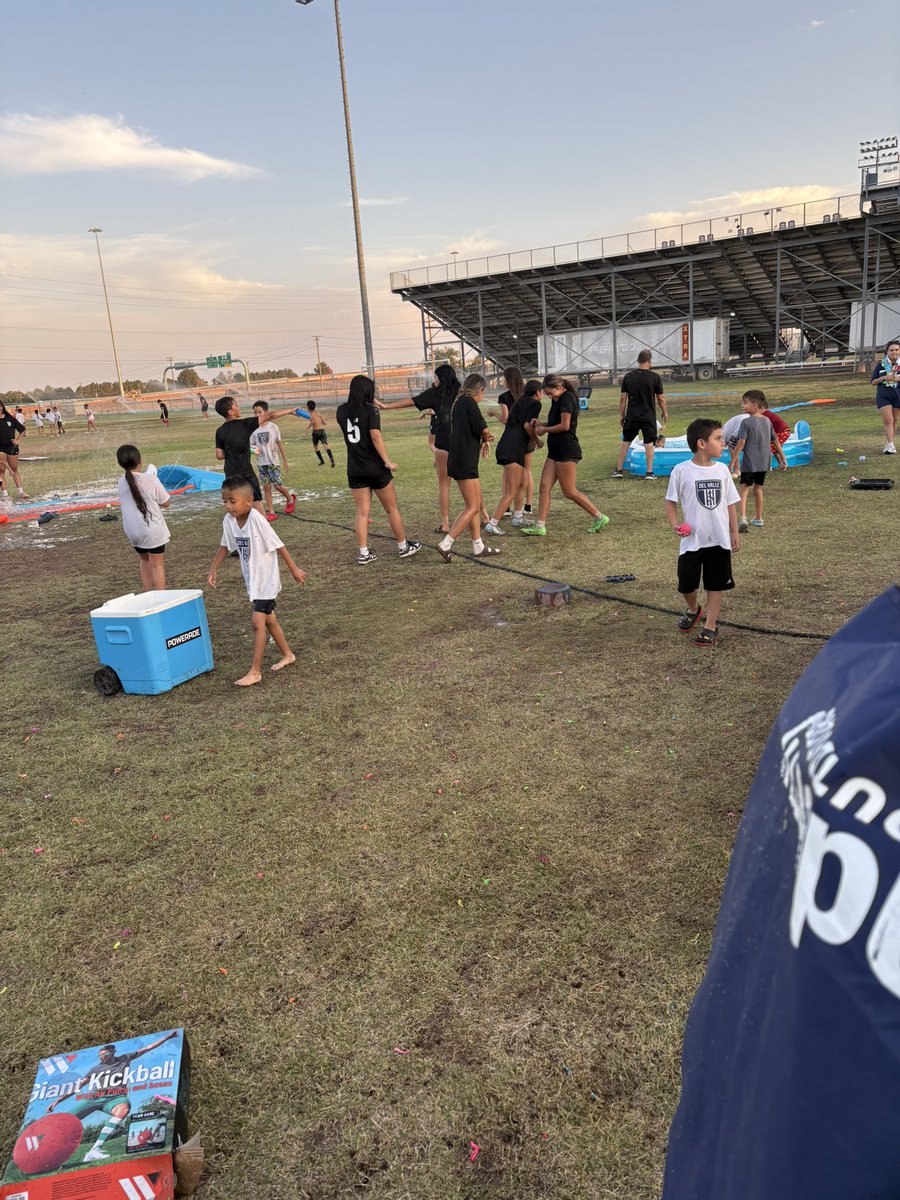 DVHS Women's Soccer (@dvhswsoccer) on Twitter photo DV Youth Camp was a BLAST!! We had an amazing turnout and got to impact 50+ campers for 3 days! We absolutely love our community and were honored to have spent the last 3 days teaching them about the sport we LOVE! ⚽️ Amazing job to all our little campers. <a href="/VHairston_DVHS/">Valerie Hairston</a> DV Youth Camp was a BLAST!! We had an amazing turnout and got to impact 50+ campers for 3 days! We absolutely love our community and were honored to have spent the last 3 days teaching them about the sport we LOVE! ⚽️ Amazing job to all our little campers. <a href="/VHairston_DVHS/">Valerie Hairston</a>