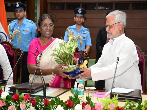 आदरणीय राष्ट्रपति महोदया श्रीमती द्रौपदी मुर्मू जी को जन्मदिन की हार्दिक शुभकामनाएं।