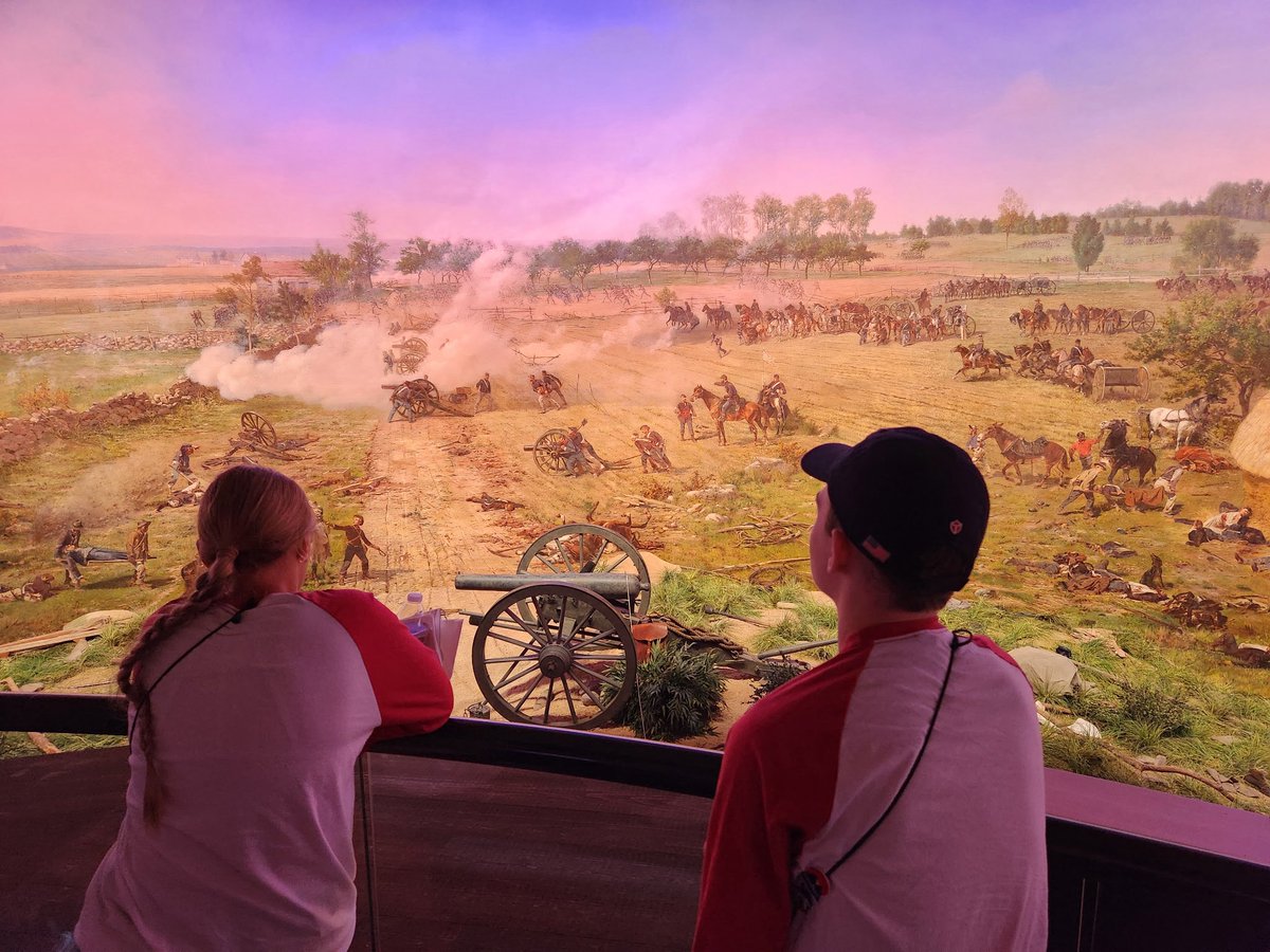 𝟮𝟬𝟮𝟱 𝗡𝗗 𝗬𝗢𝗨𝗧𝗛 𝗧𝗢𝗨𝗥 | 𝗗𝗔𝗬 𝟱
The North Dakota Youth Tour took a step back in time at Gettysburg. Students visited the cyclorama, explored the museum and stood on a battlefield that forever changed our nation.