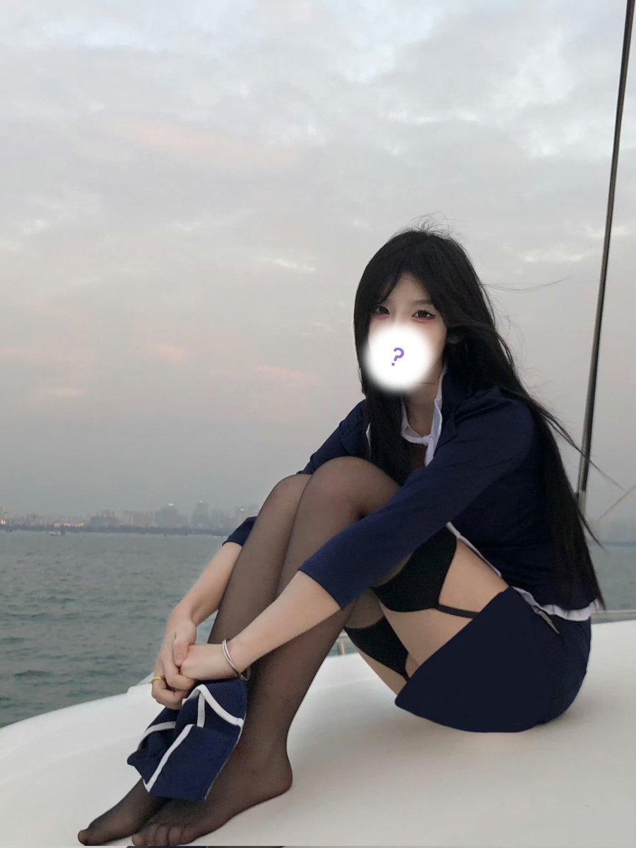 玩个刺激的，这个贴点赞破1000，给你们每人发个福利！！！！！！！ https://t.co/xbTGwzlfj2