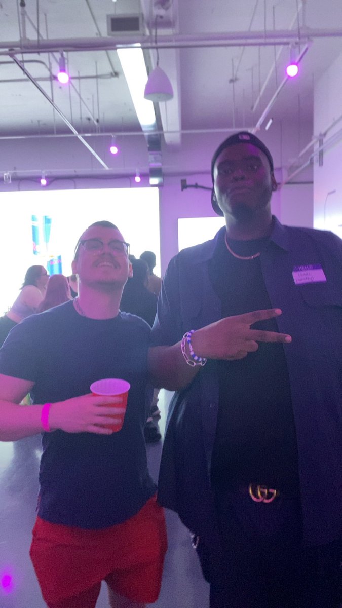 Met this guy he kept talking about some fucking bundle