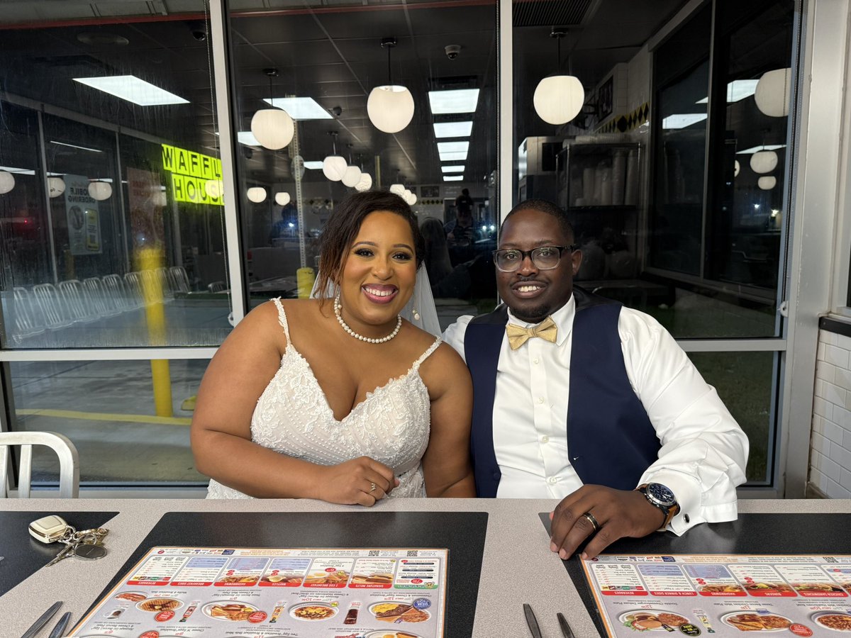 CoachD_Townsend's tweet photo. Boy God blessed me with a beauty!!! What better way than to come to Waffle House after our wedding!! https://t.co/LUYh8pSiKX