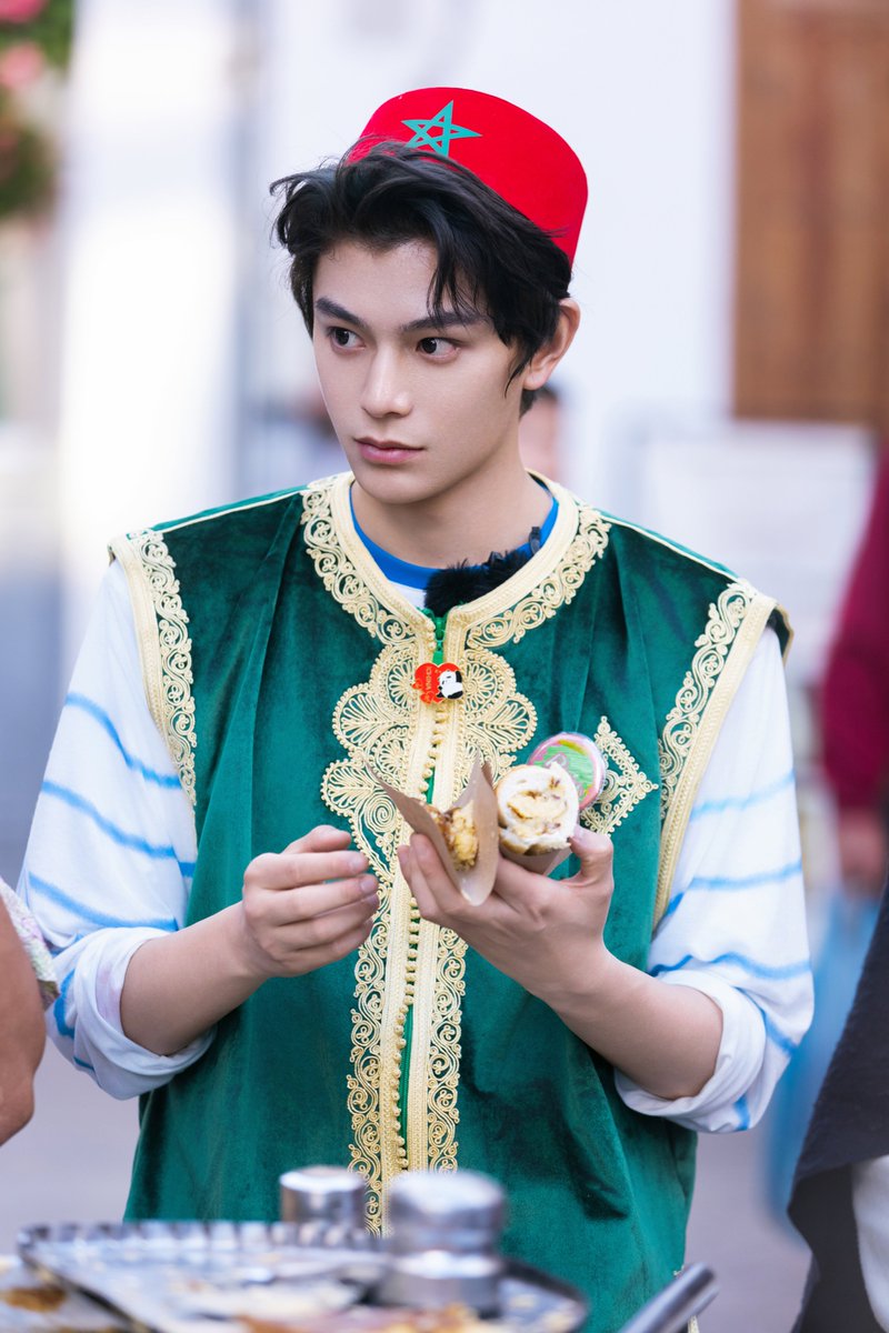 hunantvchina's tweet photo. #TheChineseRestaurantS9 Partners' First "Workday" in Tangier, Morocco
Stepping onto the land of Tangier, Morocco, partners #HuangXiaoming, #JiangYan, #DingYuxi, #ShenYue, #ZhaiXiaowen, #PatrickFinkler, and #LinShuwei have kicked off their first "workday". With anticipation and pressure, they are now facing unknown challenges. What stories will unfold among them? 
📺 TONIGHT at 22:00 (GMT+8) on MangoTV ➡ https://t.co/IFJEO0yg1i
#TheChineseRestaurant

#中餐厅9  合伙人全员摩洛哥打工 
踏上摩洛哥丹吉尔这片热��，合伙人 #黄晓明 #姜妍 #丁禹兮 #沈月 #翟潇闻 #尹浩宇 #林述巍 开启“打工”的第一天，带着期待与压力面临未知的挑战，他们会发生什么故事？
今晚22:00锁定湖南卫视&芒果TV！➡ https://t.co/IFJEO0yg1i  #中餐厅