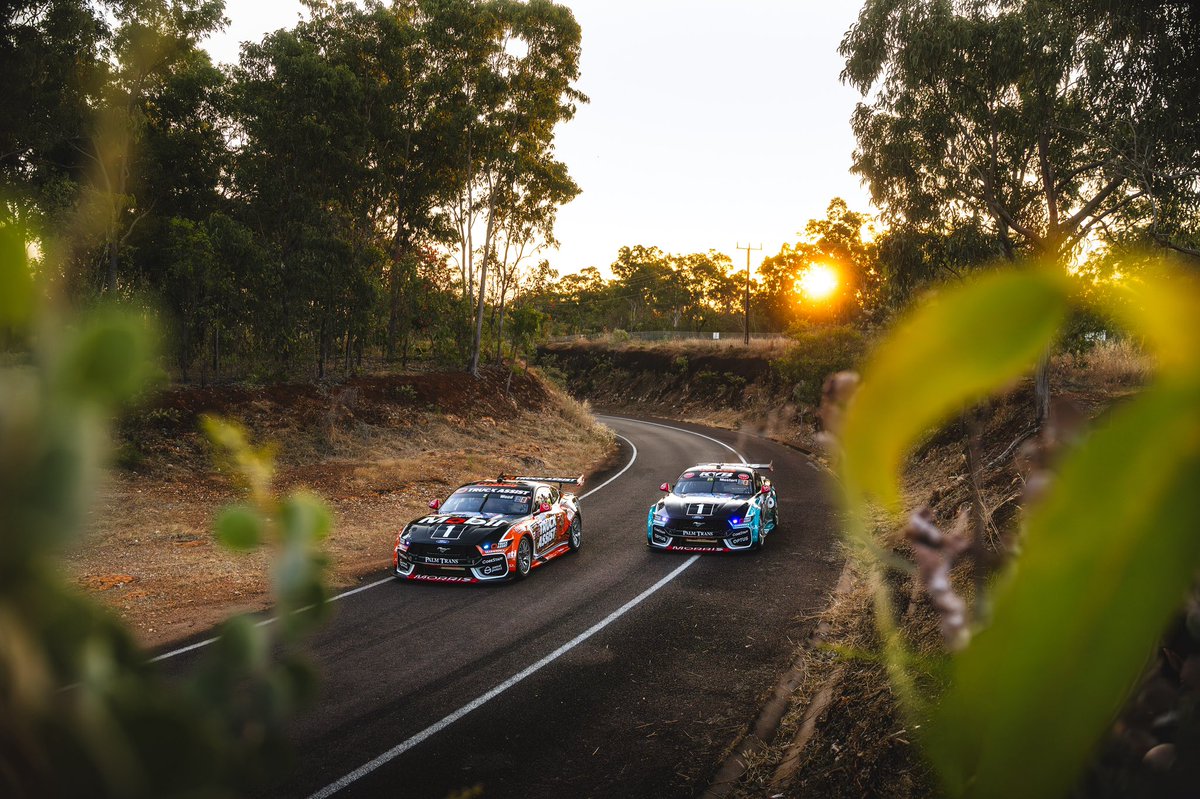 Just to Supercars out for a casual drive 😎

#WalkAndUnite