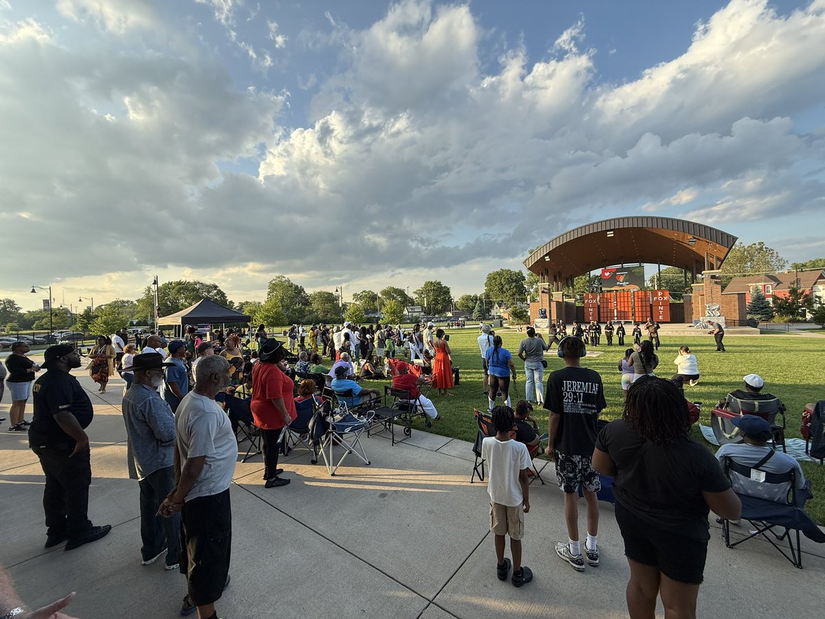 Repevans33's tweet image. I joined Mayor Hardy and the Human Relations Commission for a powerful event in the beautiful Village of Lansing. Honored to stand with leaders who are committed to justice, equity, and inclusion every day—not just on holidays.
Let’s keep the spirit of Juneteenth alive all year…