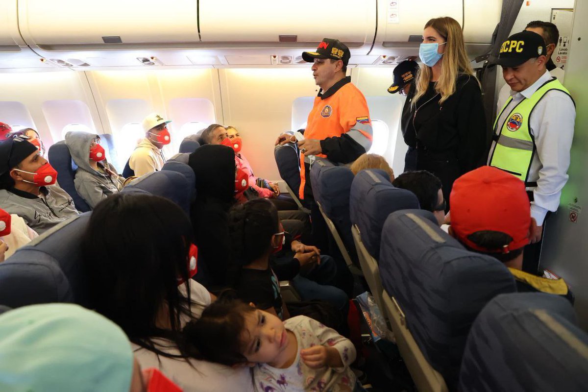 🇻🇪 Recibiendo con los brazos abiertos a cada venezolano que hoy regresa a casa. La #MisiónVueltaALaPatria no es solo un puente logístico, es un acto de amor y reparación. ¡Bienvenidos a su tierra! 🌟