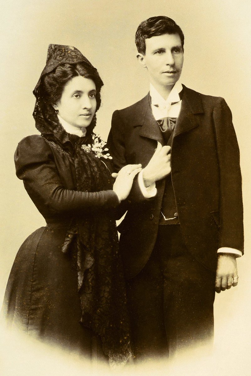 Portrait of Marcela and Elisa (dressed as a man), a lesbian couple that got married in Galicia in 1901. They got married in a church, and it is considered the first registered homosexual marriage in Spain. Authorities persecuted them and they had to leave the country.