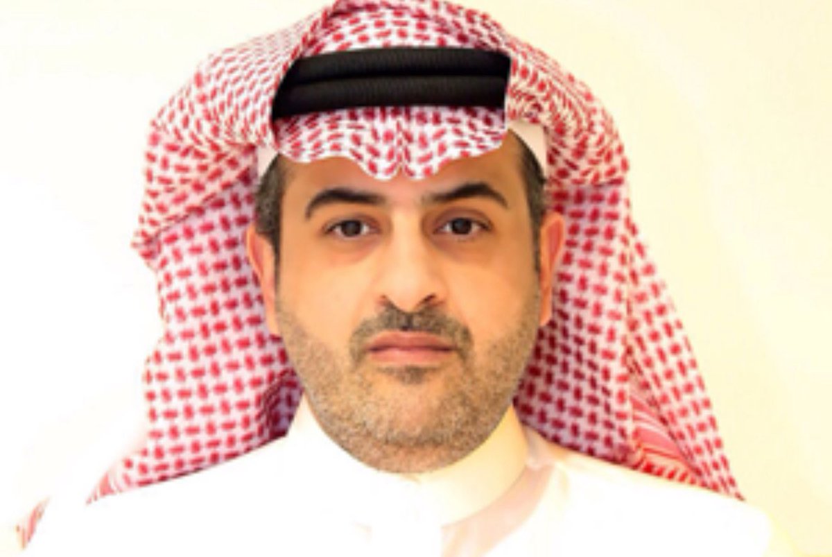 كيف ييرثى رجل بحجم صديق العمر ورفيق الدرب واخي الذي لم تلده أمي
اللهم أرحم عبدك #جمال_بن_طراد_السعدون  كان سباقا للخير بشوش الوجه، طيب القلب رقيق الإحساس ... اللهم تقبله بخير عمله واغسله برحمتك وارفع درجته والهمنا وذويه الصبر واجبر قلوبا فقدته 

يا نائيا عني بمتر واحدٍ    اليوم