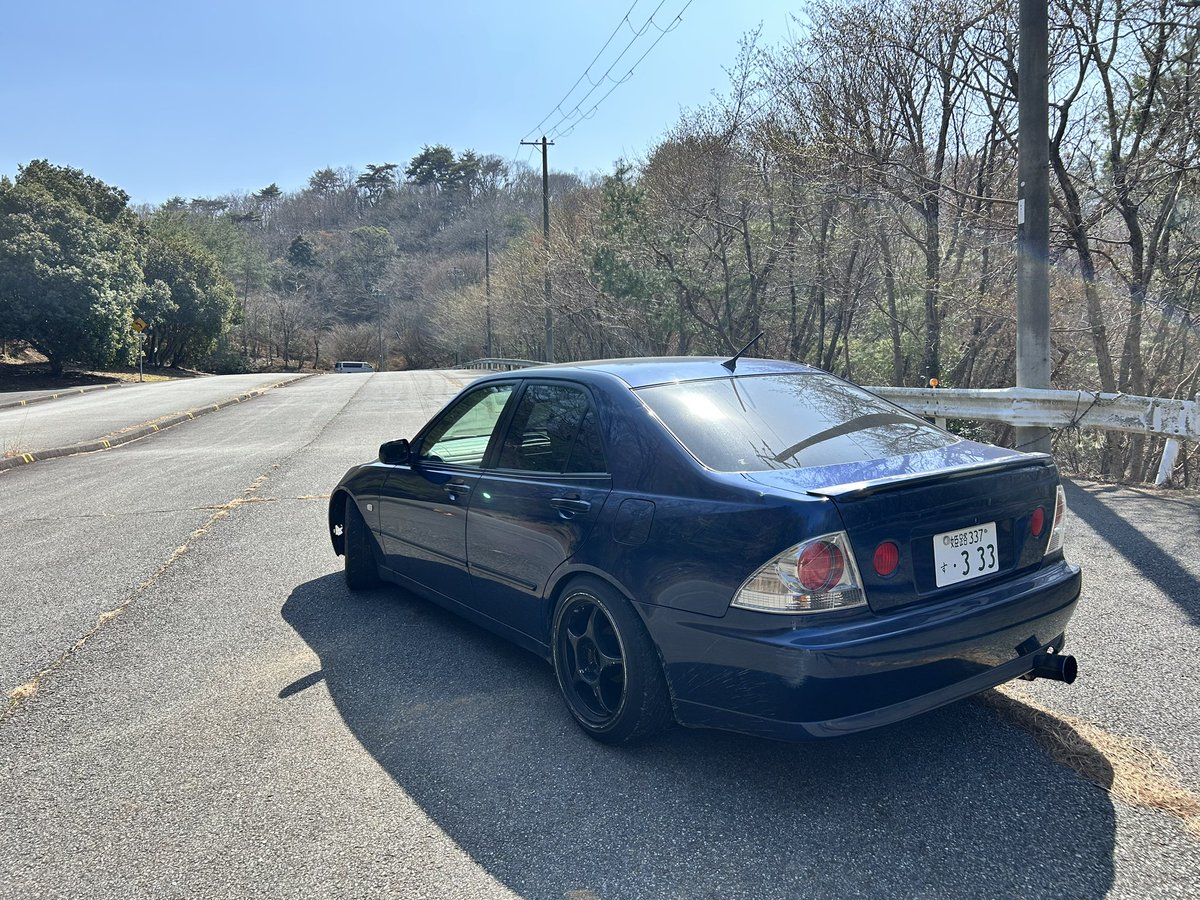 jinbike47's tweet photo. アルテッツァsxe10 rs200
走行距離11万キロ
車検なし
AT車です
40万
へこみ傷サビあります。
ブリッツ車高調
HKSエアフィルター
社外マフラー
空太鼓です。
ドンガラです
内装は置いてあるのでお付けします
リアサイドシュー壊れてます。
車検は車高上げてマフラー変えれば通ります
#売ります #即ドリ https://t.co/kawEPmVdgG