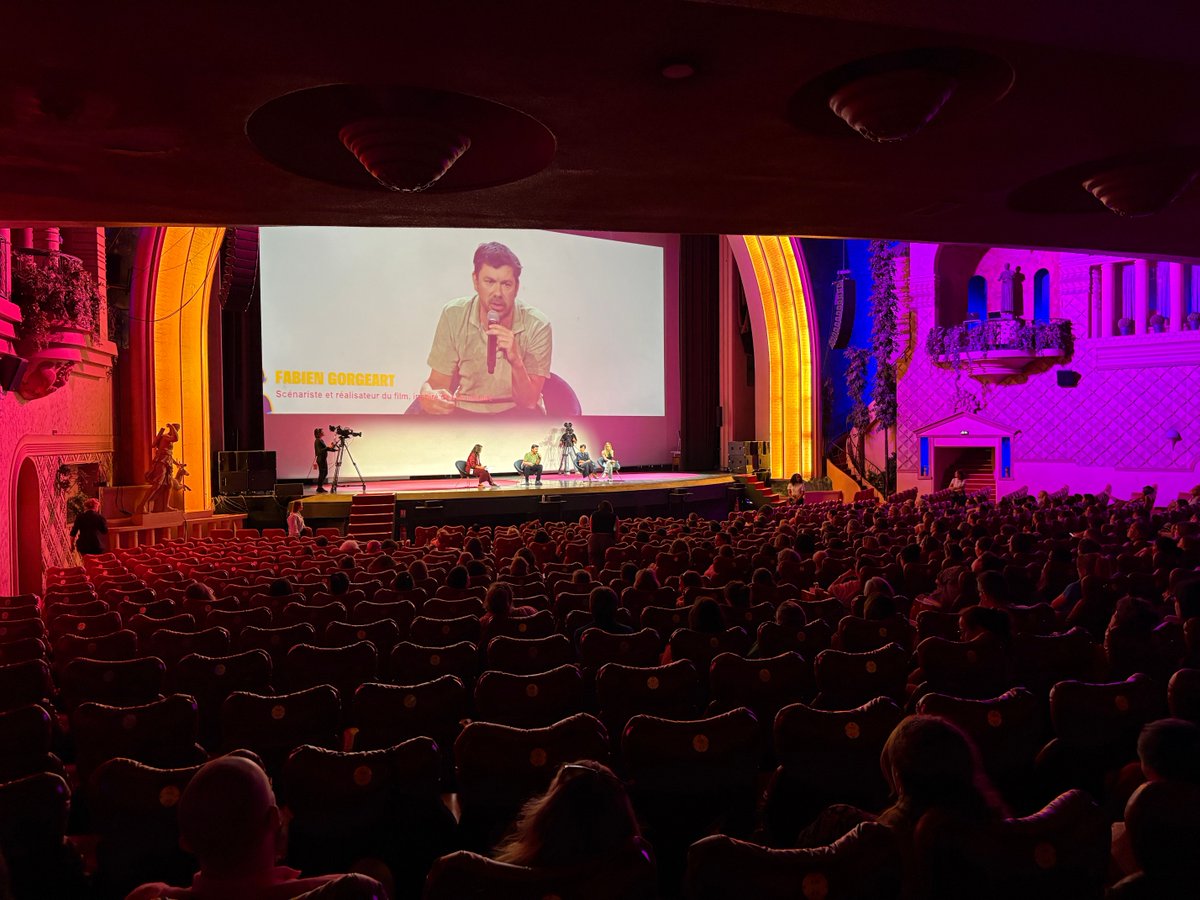 Ce soir, projection de La Vraie Famille au Grand Rex. Un film bouleversant qui interroge en profondeur ce que signifie “être mère” pour un enfant confié.

👉 En présence du réalisateur, de pros et de personnes concernées.
Un moment fort pour conclure cette journée d’engagement.