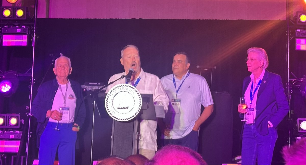 Melanie Maron Pell (@melaniepellanie) on Twitter photo Honoring the amazing <a href="/orlandomayor/">Mayor Buddy Dyer</a> with <a href="/usmayors/">U.S. Mayors</a>, <a href="/JaneCastor/">Jane Castor</a> and <a href="/MayorGinther/">Mayor Andrew Ginther</a>! All incredible leaders, all friends of <a href="/AJCGlobal/">American Jewish Committee</a>, all alums of <a href="/projinterchange/">AJC Project Interchange</a>! Honoring the amazing <a href="/orlandomayor/">Mayor Buddy Dyer</a> with <a href="/usmayors/">U.S. Mayors</a>, <a href="/JaneCastor/">Jane Castor</a> and <a href="/MayorGinther/">Mayor Andrew Ginther</a>! All incredible leaders, all friends of <a href="/AJCGlobal/">American Jewish Committee</a>, all alums of <a href="/projinterchange/">AJC Project Interchange</a>!
