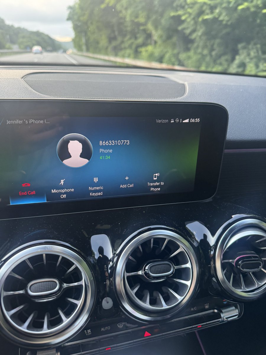 jennyhamrick's tweet photo. @Chase been on the phone with your rep 44 minutes in hold. Not a great customer experience and still no support. https://t.co/gi2wlnySWj