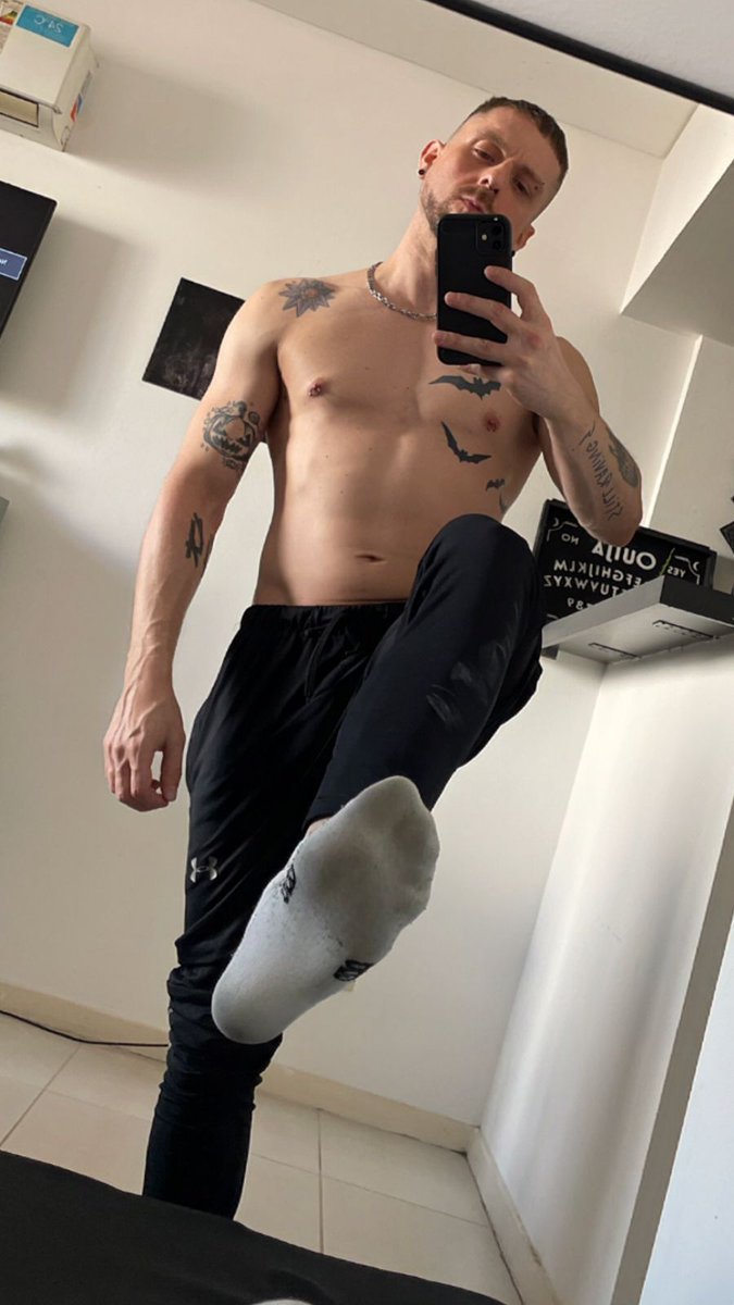 masteroderick's tweet image. You&apos;re lucky I even let you see my filthy sock. It&apos;s a privilege. Imagine what I don’t show for free.#findom #cashmaster #paypig #cashpig #feetfetısh #feetworshi̇p @promocion_pies @MasterPromoAcc @slave_here @CashmasterHQ
@findomagencysub @trusted_alphas
@EuropesAlphas