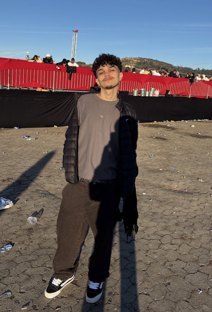 pedrenrq's tweet image. e quando