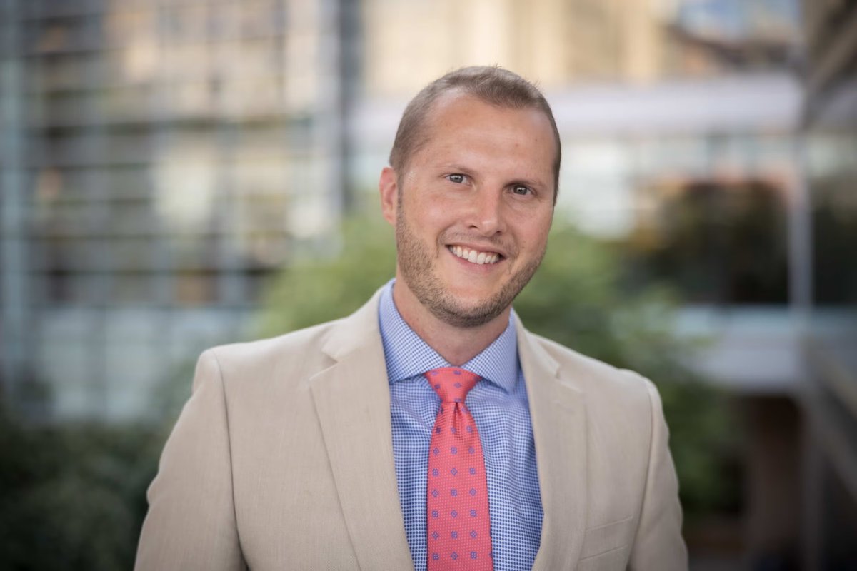 Dr. Chad Pecot's team shows that an EGFR-directed RNAi molecule is highly selective for KRASG12V and exhibits improved therapeutic activity over pan-KRAS targeting, including enhanced inhibition of lung, colon, and pancreatic cancer hallmarks. 

bit.ly/44p2VcX