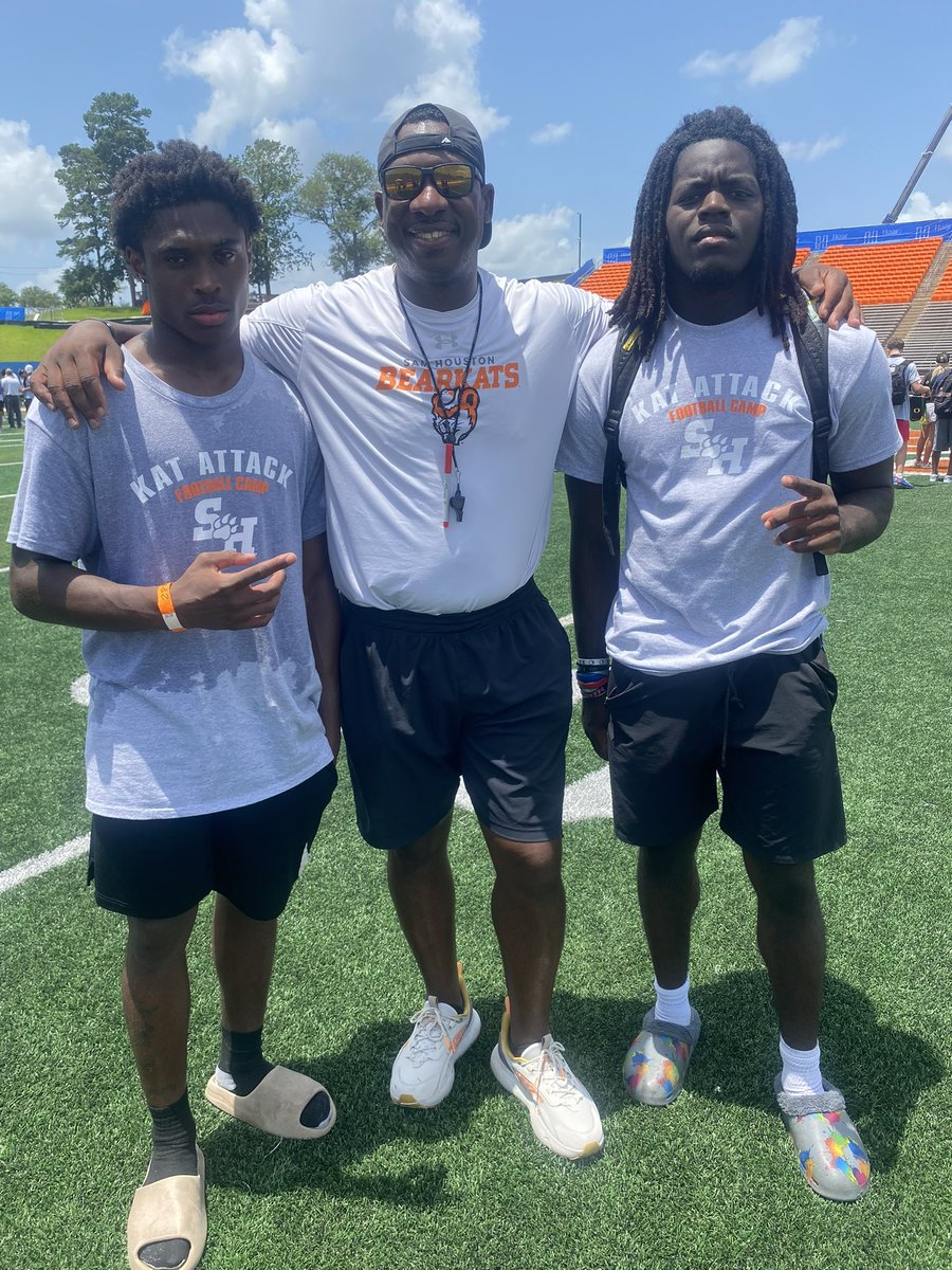 Josiah_Turner5's tweet image. Enjoyed my time @BearkatsFB camp today. Thank you for the opportunity @31_CoachFAL @Coach___E  @DBCoachMcGraw