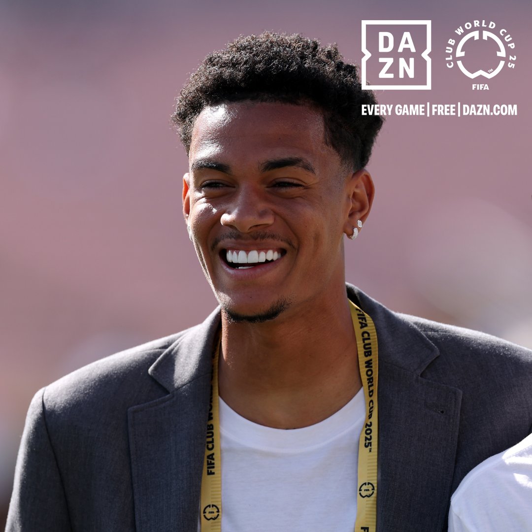 FIFACF's tweet photo. Fogão looking sharp. 👔

You can find @Botafogo’s digital collectibles on @FIFACollect.