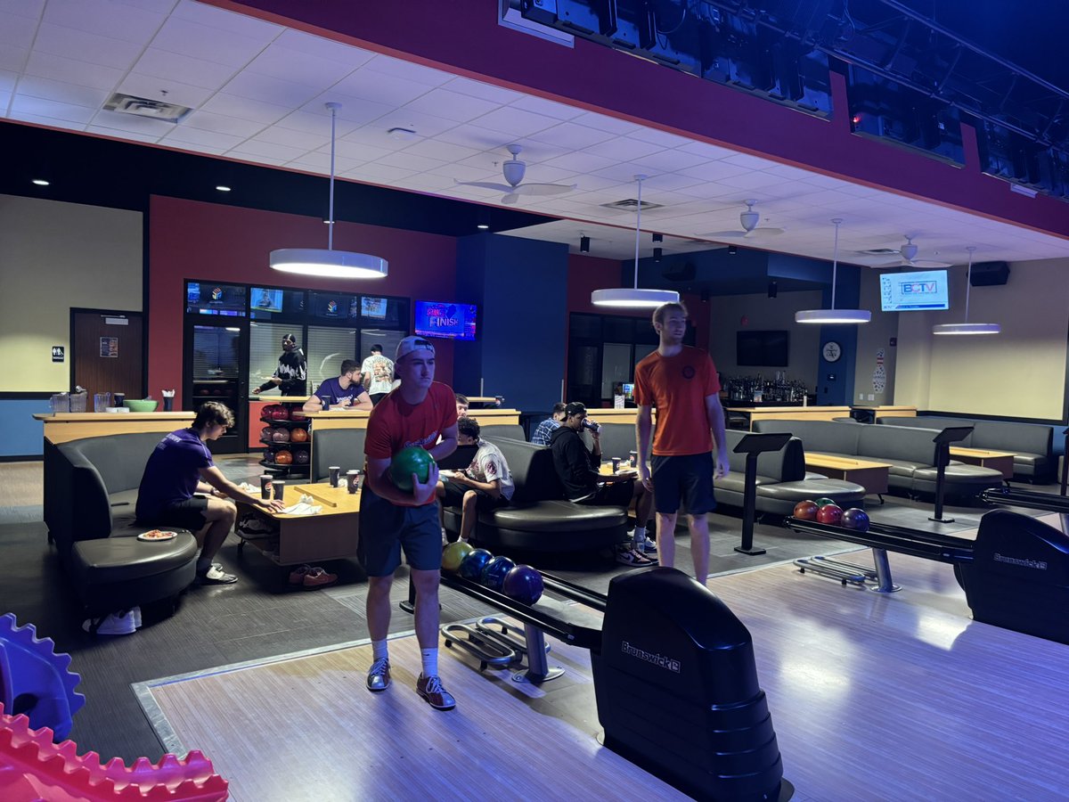 UE Men's Basketball tweet media