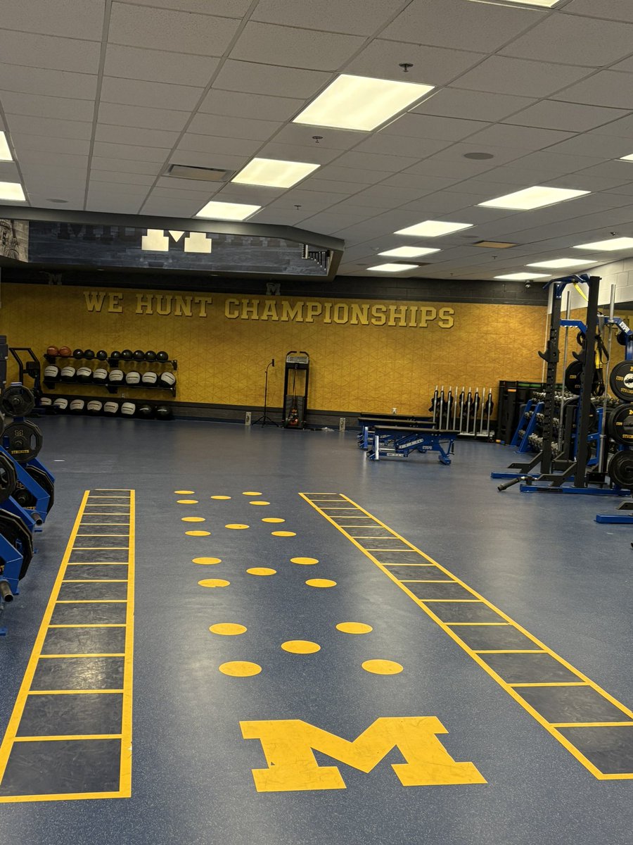 We had a great tour this afternoon with Coach Rauch of all the facilities and had a chance to meet and talk with Coach Barnes Arico and some of the players!