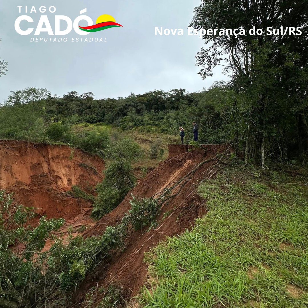 sergiomarion's tweet image. Junto aos prefeitos @fracarocardoso e @ivoriguassojr acompanhei na manhã desta quinta os estragos provocados pela chuva nas estradas e pontes.
Já liguei para o @eduardoleite relatei que a nossa região precisará de apoio do @governo_rs
Meu mandato esta a disposição da comunidade.