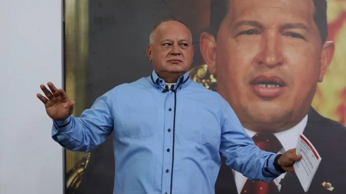 Diosdado confirmó arresto de fanáticos del Táchira: «Esa pedrada era para matarlo»
sunoticiero.net/diosdado-confi…