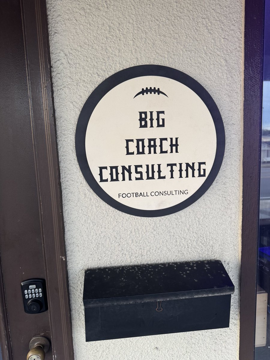 Headquarters acquired! <a href="/FLCoachT/">Grant Thompson</a>