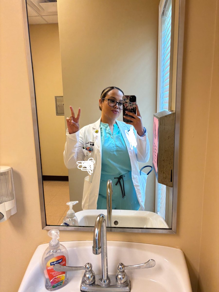 👩🏽‍⚖️ Nicky Ninety Nine ⚾️💙 tweet media