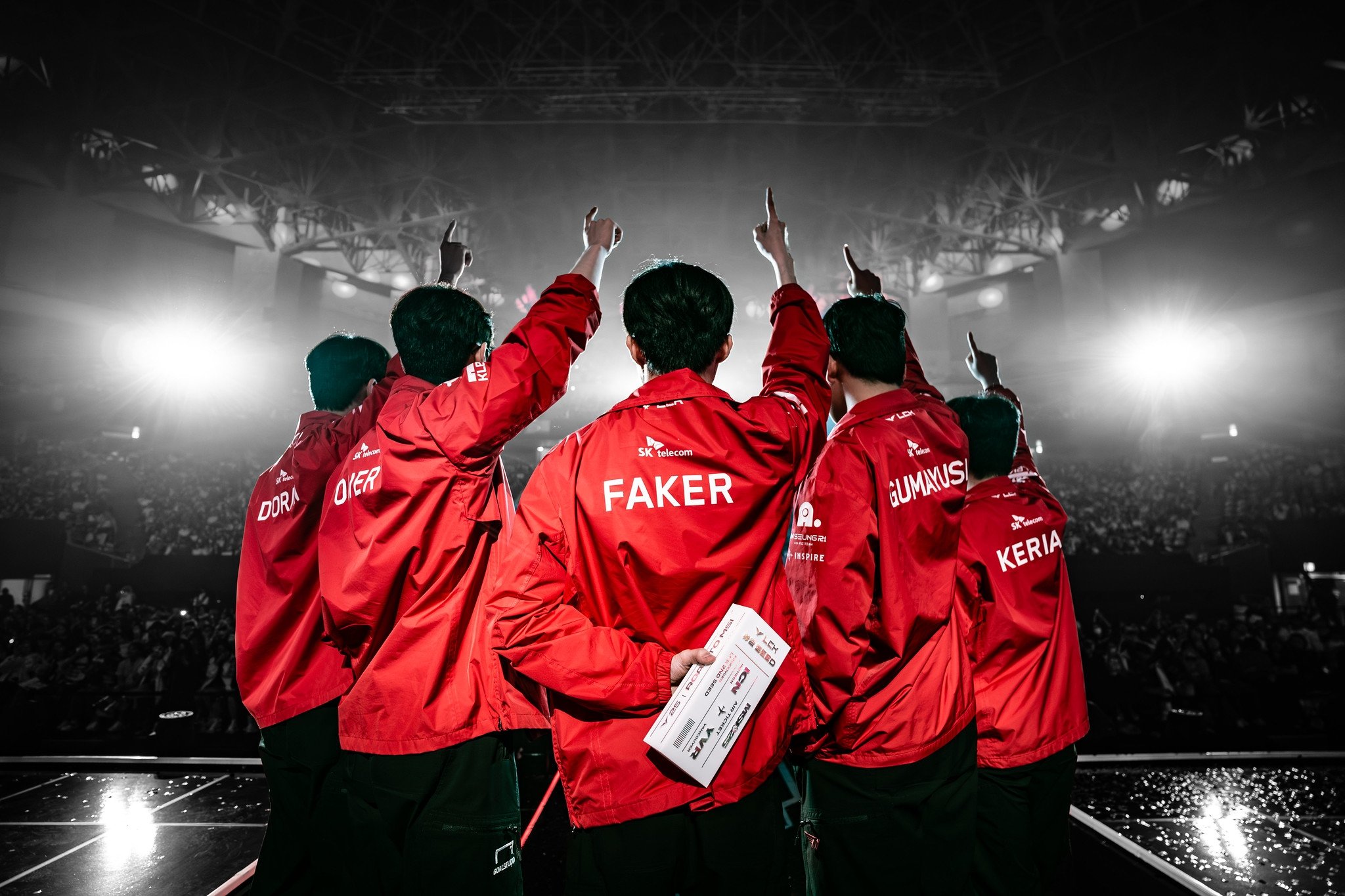 スポーツ選手 Still T1 Doran Oner Faker Gumayusi Keria 𝐓𝐡𝐢𝐬 𝐢𝐬 𝐎𝐮𝐫 𝐓𝐞𝐚𝐦 𝟏 “ 𝑯𝑱𝑭𝑮𝑲 “ ❤️‍🔥 T125