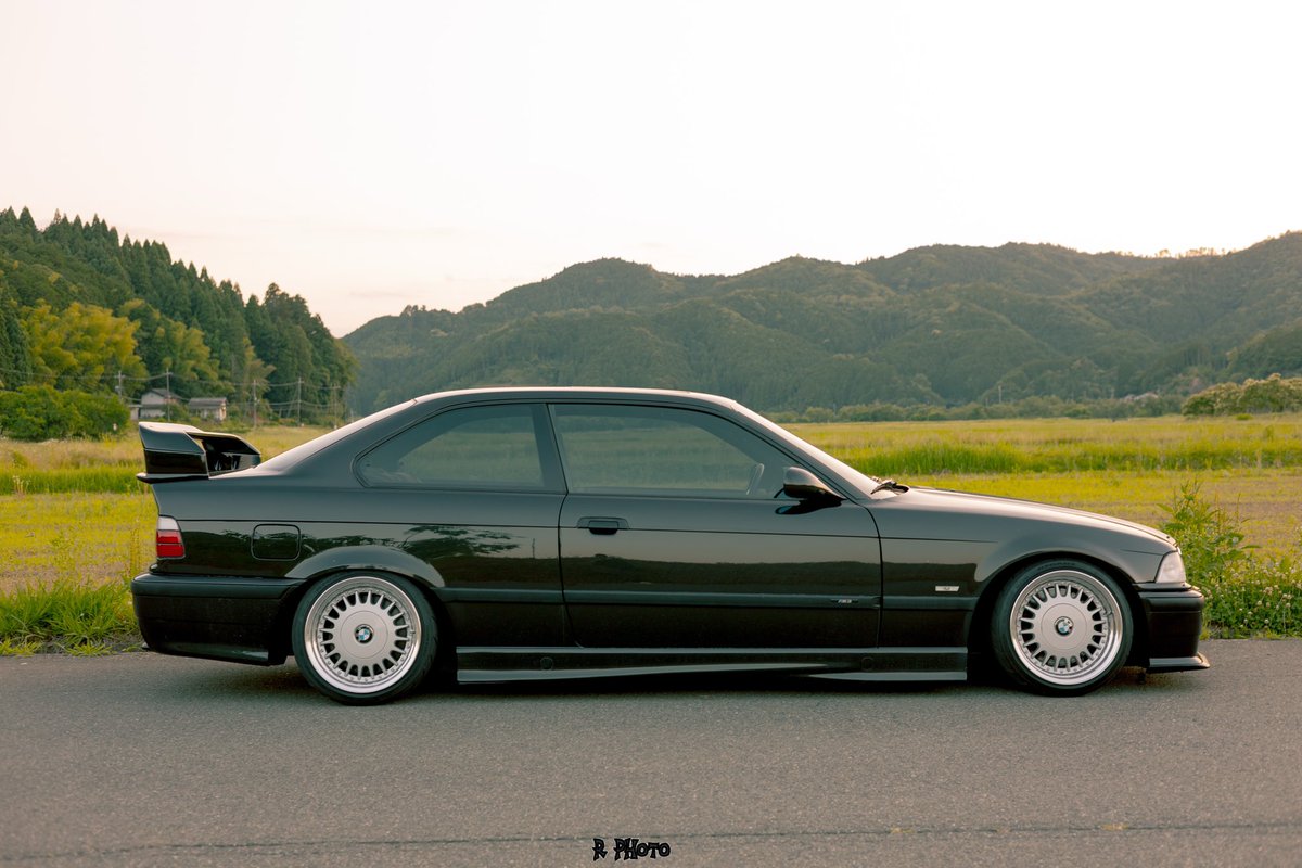 FOR SALE
16インチ　PCD120 8J オフセット不明
E34ディスク　純正3Pです〜
タイヤシバタイヤでバランス取れてます！
タイヤ新品から500キロ走ってないです🛞
値段はDMで🙏拡散よろしくお願いします！