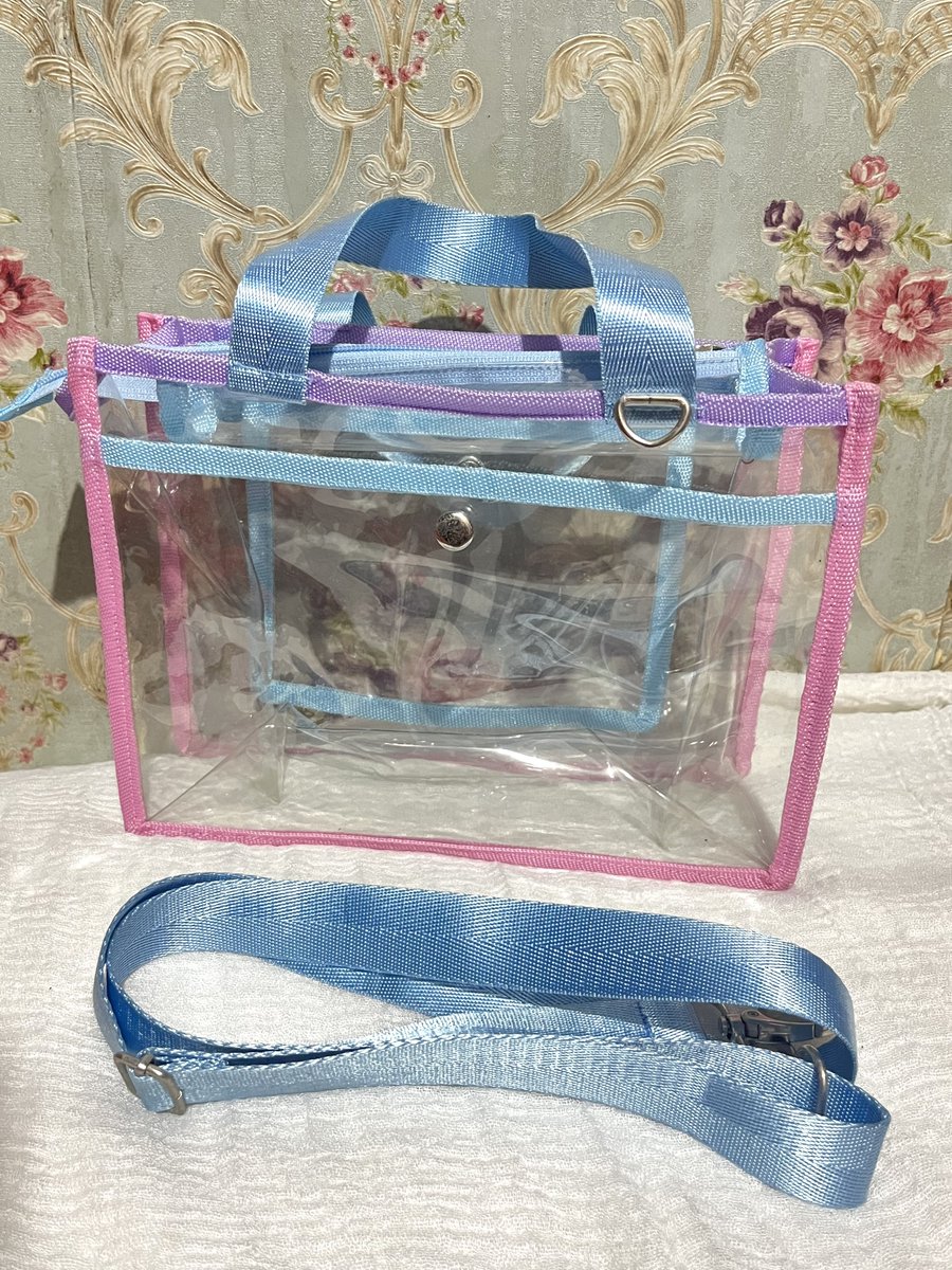 tesanbnd's tweet photo. wts / want to sell / lfb ina

･• tas pvc 70k
･• cahol 25k
･• pita lightstick 45k

📍bandung
✅ preloved good condi

🏷card holder cahol tas pvc transparan konser pita deco decoration lightstick https://t.co/yaJq03ymV9