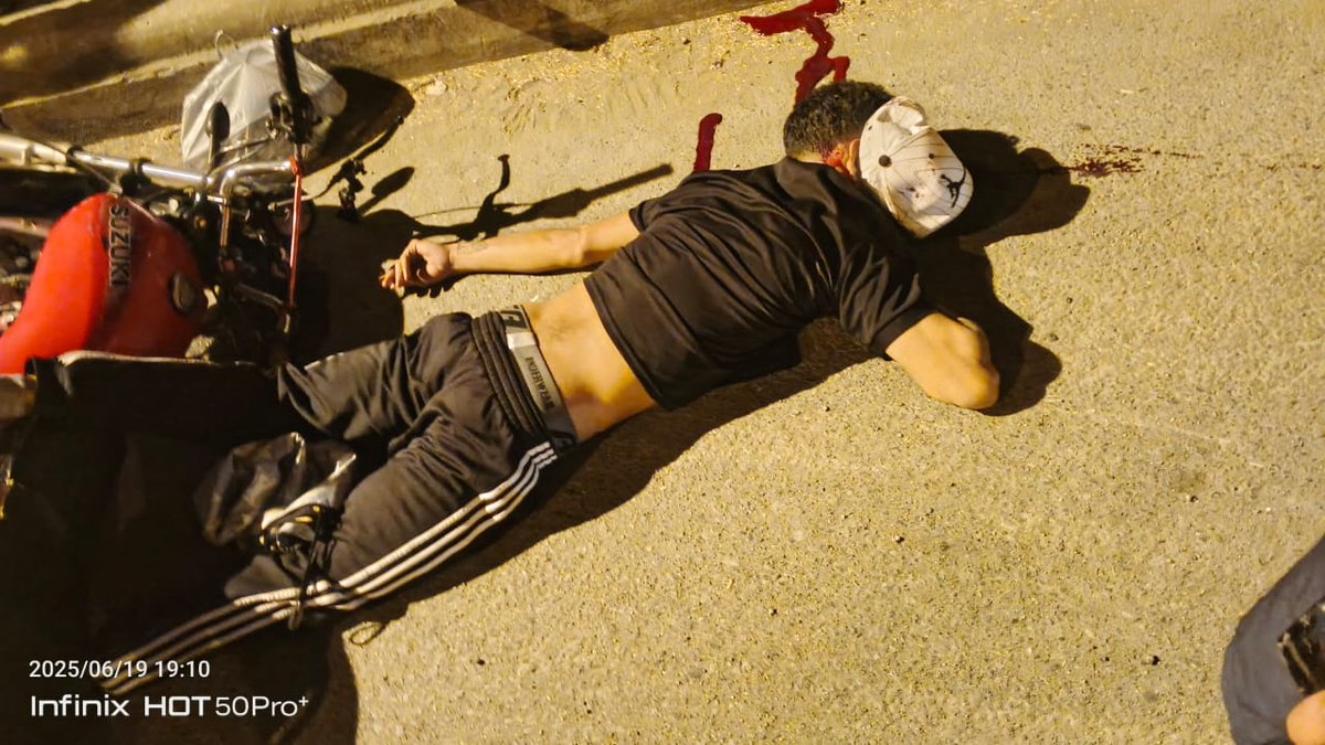 NOS HACEN CONOCER DE UN HECHO VIOLENTO AL ESTILO SICARIATO EN EL CANTÓN LOMÁS DE SARGENTILLO. PERSONA DE SEXO MASCULINO FUE BALEADO LA VÍCTIMA ERA BARBERO. NOTICIA EN DESARROLLO