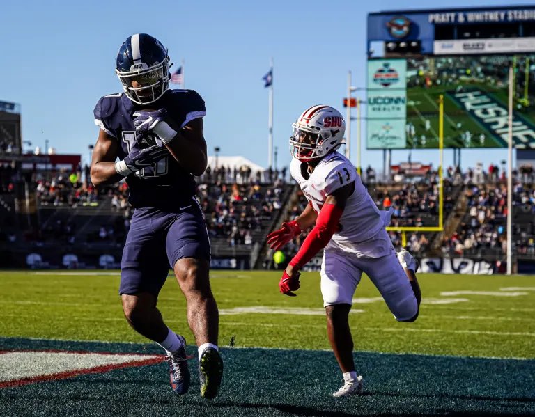 elijah guertin (@elijahgoinupp) on Twitter photo Blessed to receive my first D1 offer from UConn !!
<a href="/hendrickenfb/">Keith Croft</a> <a href="/Coach_CPeterson/">Cole Peterson</a> <a href="/CoachMac_UCONN/">Kenny McClendon</a> <a href="/CoachDShearer/">Doug Shearer</a> Agtg Blessed to receive my first D1 offer from UConn !!
<a href="/hendrickenfb/">Keith Croft</a> <a href="/Coach_CPeterson/">Cole Peterson</a> <a href="/CoachMac_UCONN/">Kenny McClendon</a> <a href="/CoachDShearer/">Doug Shearer</a> Agtg