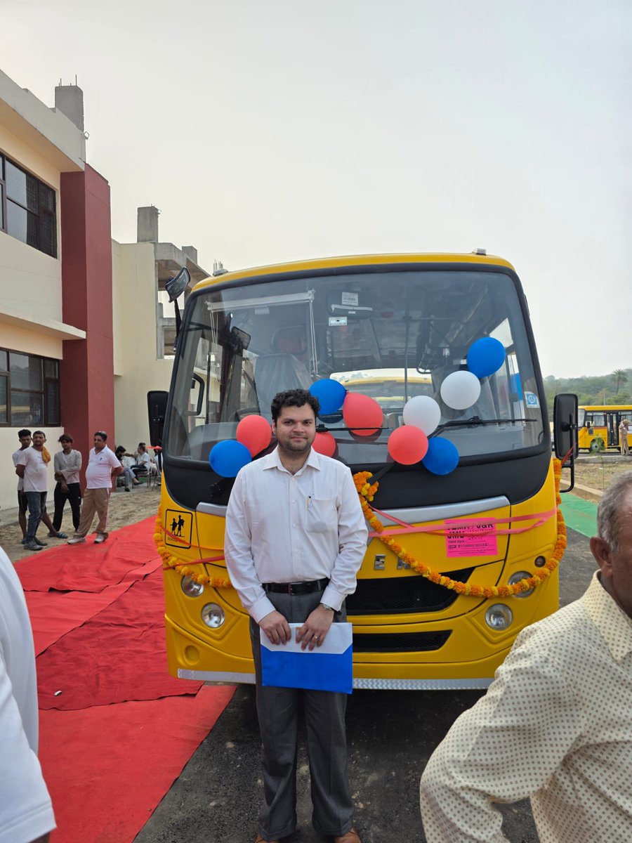 RameshwarS43044's tweet photo. Thank you @sakinaitoo  mam for choosing our Degree college Bani  for allotting a bus This means a lot for our far flung area. 
GDC Bani got College Bus.
Tomorrow Bus will be reached at GDC Bani
@OmarAbdullah 
@Surinderch55 https://t.co/W9YP3fcPPX