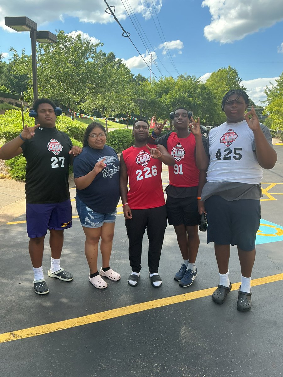 Dennis Reaves Jr (@coachreavesjr) on Twitter photo These boys went to WORK today <a href="/PackFootball/">NC State Football</a> Camp! WE APPRECIATE the Knowledge today! <a href="/elisha_shaw/">Coach E. Shaw</a>βs passion and energy is TOP TIER! SALUTE! WAY 2 WORK! π¦
π¦
π¦
<a href="/ItsReallydon45/">Donovan Reaves</a>
<a href="/brysonscales13/">Bryson Scales</a>
<a href="/TorianWhite1509/">Torian White</a>
<a href="/KyanReaves4174/">Kyan Reaves (c/o28)</a>
<a href="/turkdawgyt/">Tervon Glass</a>
<a href="/MrsReaves2628/">Amada Reaves</a>
<a href="/GDUB_FB/">GEORGE WASHINGTON HIGH SCHOOL FOOTBALL</a>
<a href="/C_Perdue4/">Cody Perdue</a> These boys went to WORK today <a href="/PackFootball/">NC State Football</a> Camp! WE APPRECIATE the Knowledge today! <a href="/elisha_shaw/">Coach E. Shaw</a>βs passion and energy is TOP TIER! SALUTE! WAY 2 WORK! π¦
π¦
π¦
<a href="/ItsReallydon45/">Donovan Reaves</a>
<a href="/brysonscales13/">Bryson Scales</a>
<a href="/TorianWhite1509/">Torian White</a>
<a href="/KyanReaves4174/">Kyan Reaves (c/o28)</a>
<a href="/turkdawgyt/">Tervon Glass</a>
<a href="/MrsReaves2628/">Amada Reaves</a>
<a href="/GDUB_FB/">GEORGE WASHINGTON HIGH SCHOOL FOOTBALL</a>
<a href="/C_Perdue4/">Cody Perdue</a>
