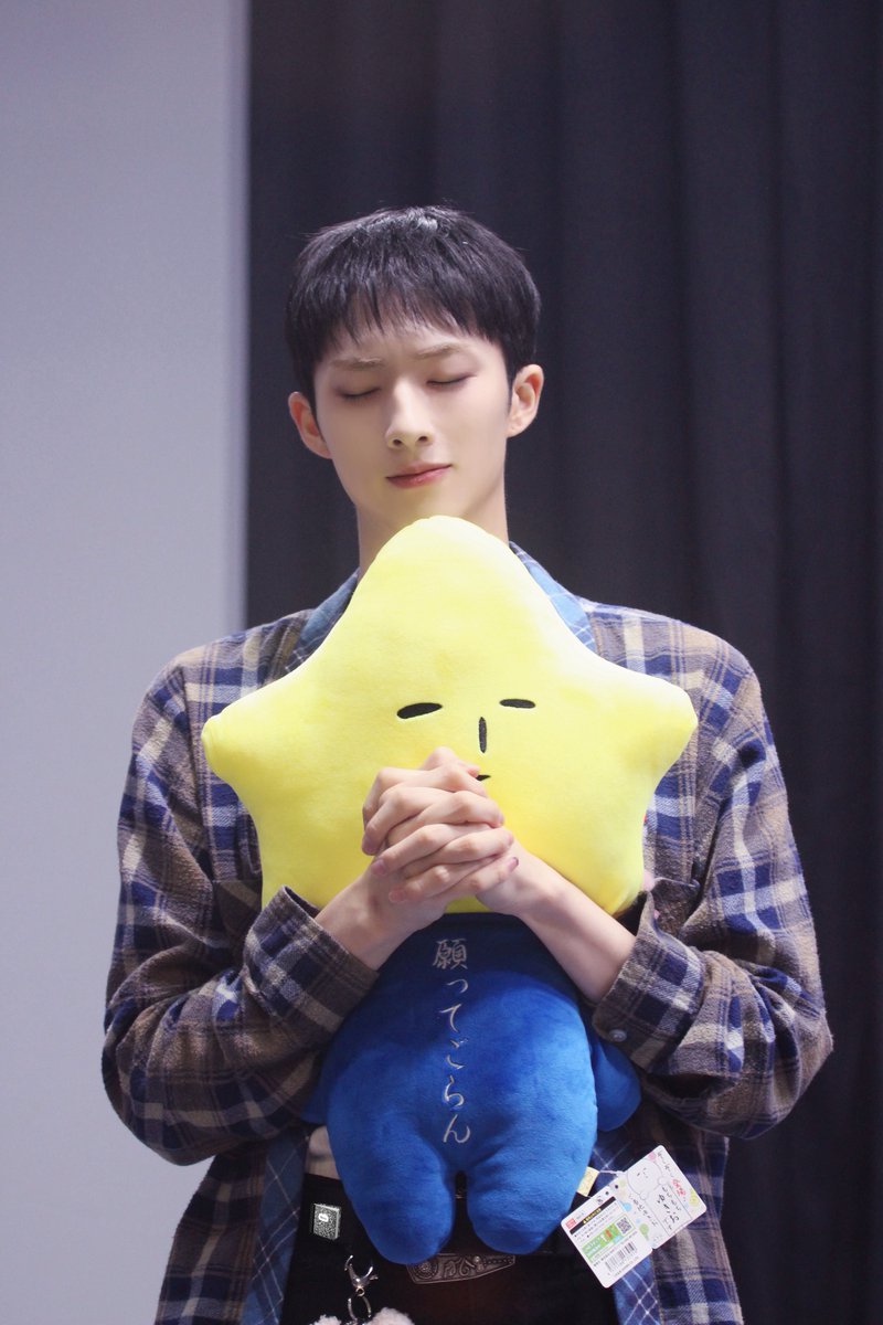 rAINdropHx7's tweet image. 20250618 โญ๏ธ๐ญ๐๐ซ
#P1Harmony #JIUNG #์ง์
์ง์
์!!! เดฆเดฟ(โฉแดโฉ )โนโบ
้กใฃใฆใใใใๅถใใใโจ